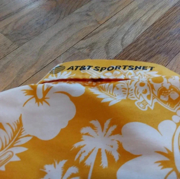 Pittsburgh Pirates Button Down Short Sleeve Hawaiian Shirt Size XL - Picture 8 of 10